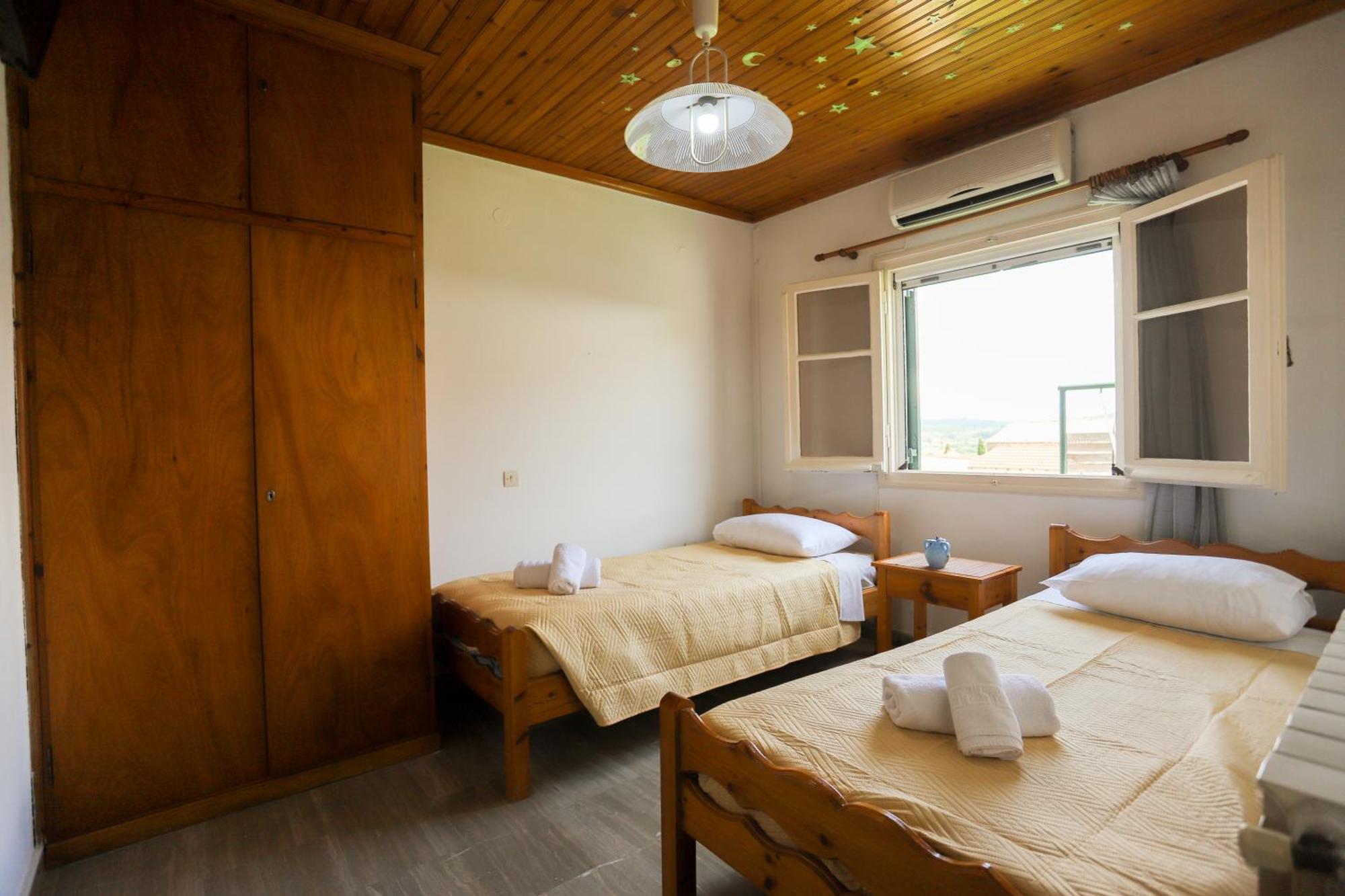Family Country House-corfu Holidays Holiday home *